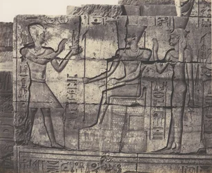 Karnak Theben, Ruinengebäude - Skulpturen der Innenwand, 1851-52, gedruckt 1853-54