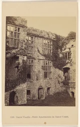Carew Castle - Staatsgemächer im Innenhof