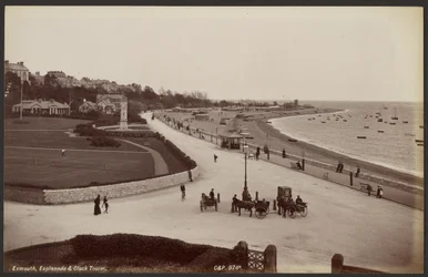 Exmouth, Esplanade und Uhrturm