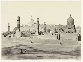 Blick auf den südlichen Teil der Nekropole in Kairo