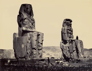 Die Statuen der Ebene, Theben