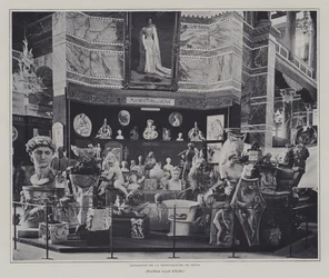 Ausstellung von Waren der Signa-Fabrik, Florenz, im italienischen Pavillon auf der Weltausstellung 1900, Paris
