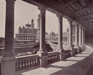 Paris: Rundgalerie des Trocadero-Palastes
