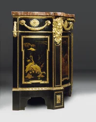 Eine späte Louis XV Kommode, ca. 1763-70