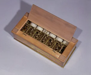 Rechenmaschine erfunden von Blaise Pascal (1623-62) im Jahr 1642 (Holz & Metall)