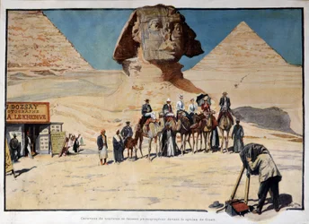 Karawane von Touristen vor der Sphinx von Gizeh fotografiert