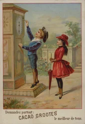 Mädchen beobachtet einen Jungen, der eine Uhr einstellt (Chromolithografie)