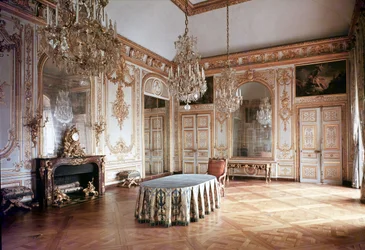 Innenansicht des Salle du Conseil (Ratssaal) 1701-55