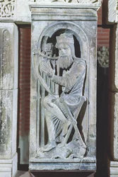 Relief, das König David beim Harfenspiel darstellt, aus La Daurade