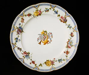 Sevres-Teller mit Notenblattdekor, 1764
