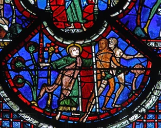 Das Fenster des barmherzigen Samariters: Adam und Eva werden von einem Engel mit einem Schwert aus dem Paradies vertrieben