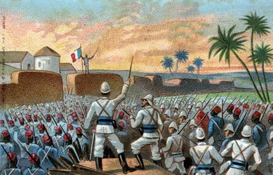 Die Eroberung von Abomey, der ehemaligen Hauptstadt von Behanzin (heute Benin) durch die französische Expeditionsarmee unter dem Kommando von General Alfred Amedee Dodds (17. November)