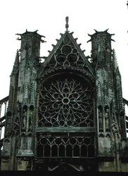 Westliches Rosettenfenster