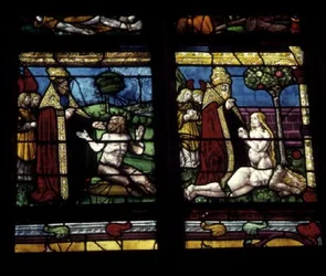 Fenster, das die Erschaffung von Adam und Eva darstellt