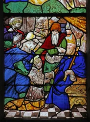 Fenster w18, das eine Szene aus dem Leben des heiligen Ivo darstellt