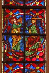 Fenster w212, Darstellung einer Szene aus der Legende von Johannes: der Heilige trinkt den vergifteten Kelch