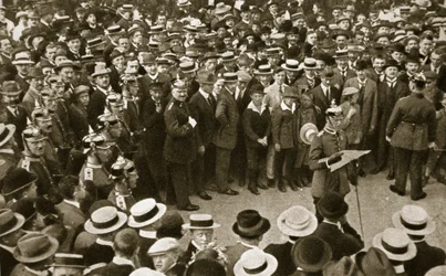 Die Kriegserklärung des Kaisers wird verlesen, Berlin, Deutschland, 4. August 1914