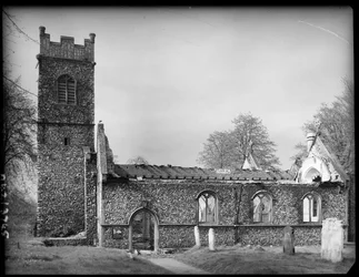 St. Bartholomäuskirche, St. Bartholomäusplatz, Heigham, Norwich, Norfolk, 1942