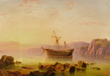 Ein Schiff vor Anker in einer Bucht bei Sonnenuntergang