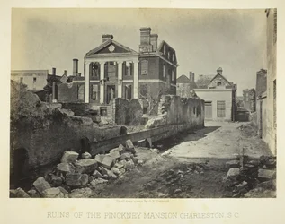 Ruinen des Pinckney Mansion, Charleston, S.C., 1865