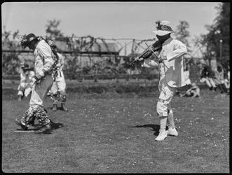 Ein Mitglied der Bampton Morris-Truppe bei einem 
