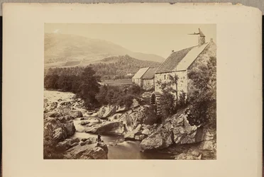 Eine Wassermühle im schottischen Hochland