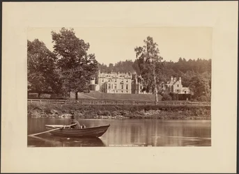 Abbotsford, vom Fluss aus gesehen