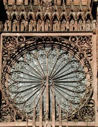 Rosettenfenster von der Westfassade, begonnen 1277 (Foto)