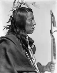 Sioux-Häuptling Flying Hawk, ca. 1900 (s/w Foto)