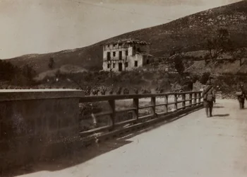 Album „Bilder des Krieges II“: Italienische Soldaten im Val Chiusone auf dem Weg nach Podsenica, 09/1917
