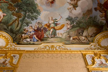 Darstellungen des Mythos von Diana, von Domenico und Giuseppe Valeriani, Fresko, Gewölbedecke des Schlafzimmers, Königliches Appartement, Jagdresidenz, von Filippo Juvarra (1678-1736), Stupinigi, Piemont, Italien