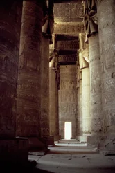 Hathor-Kopf-Säulen in der Hypostylhalle, ca. 125 v. Chr. - 60 n. Chr.