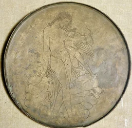 Griechische Kunst: Aphrodite und Eros. Bronzespiegel. 350 v. Chr., Louvre Museum
