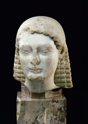 Kopf eines Kouros, aus Athen, ca. 510 v. Chr.