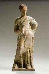 Statuette einer Frau, hellenistische Periode, ca. 3. Jahrhundert v. Chr.