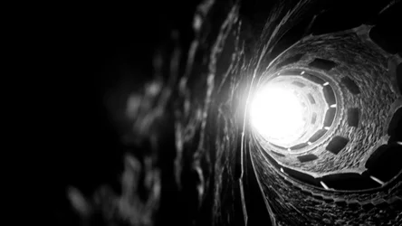 Luz no Poço Iniciático