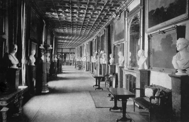 Der große Korridor, Windsor Castle, Berkshire, 1924-1926