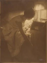 Miss Mary Warner an ihrem Nachttisch