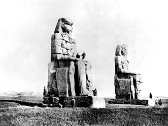 Die Kolosse von Memnon, Theben, Nubien, Ägypten, 1887
