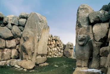 Ansicht des Löwentors, eines der fünf Eingänge zum Gehege der antiken Hauptstadt des Hethiterreiches in Hattuscha (heute Bogazkale), Türkei