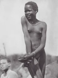 Afrika: Nuer-Mädchen