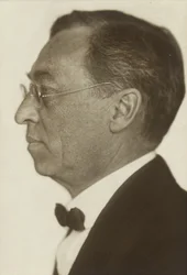 Porträt des Künstlers Wassily Kandinsky 1866-1944, 1925