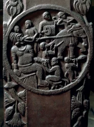 Indische Kunst, Hinduismus: Flachrelief, das Affen zeigt, die einem Riesen mit Elefanten einen Zahn herausreißen. 2. Jahrhundert v. Chr. Kolkata, Indian Museum