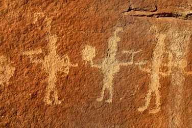 In Nine Mile Canyon auf Warrior Ridge verschiedene Fremont-Kampf- und Schlachtszenen von den Tafeln, 2005 (Foto)