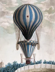 Früher Heißluftballon im Flug