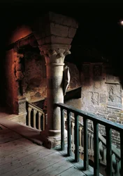 Innenansicht der Burg der Grafen Guidi oder Palazzo Pretorio