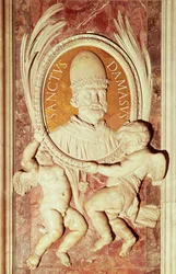 Relief von Damasus I (ca. 304-84) an einem Schiffspfeiler