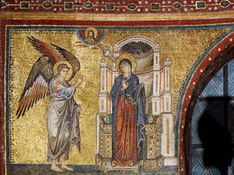 Verkündigung, Detail (Krönung der Jungfrau und Geschichten von Maria) von Jacopo Torriti, Mosaik in der Apsiskalotte, Basilika Santa Maria Maggiore, Rom, Italien