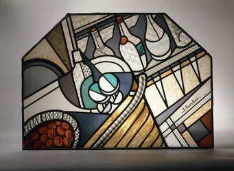 Eine Art-déco-Buntglasscheibe mit der Darstellung einer Cocktailbar