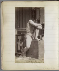 Studie eines sitzenden männlichen Aktmodells im Atelier von Jacques de Lalaing